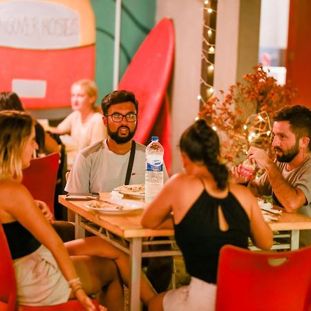Hangover Hostels ミリッサ エクステリア 写真