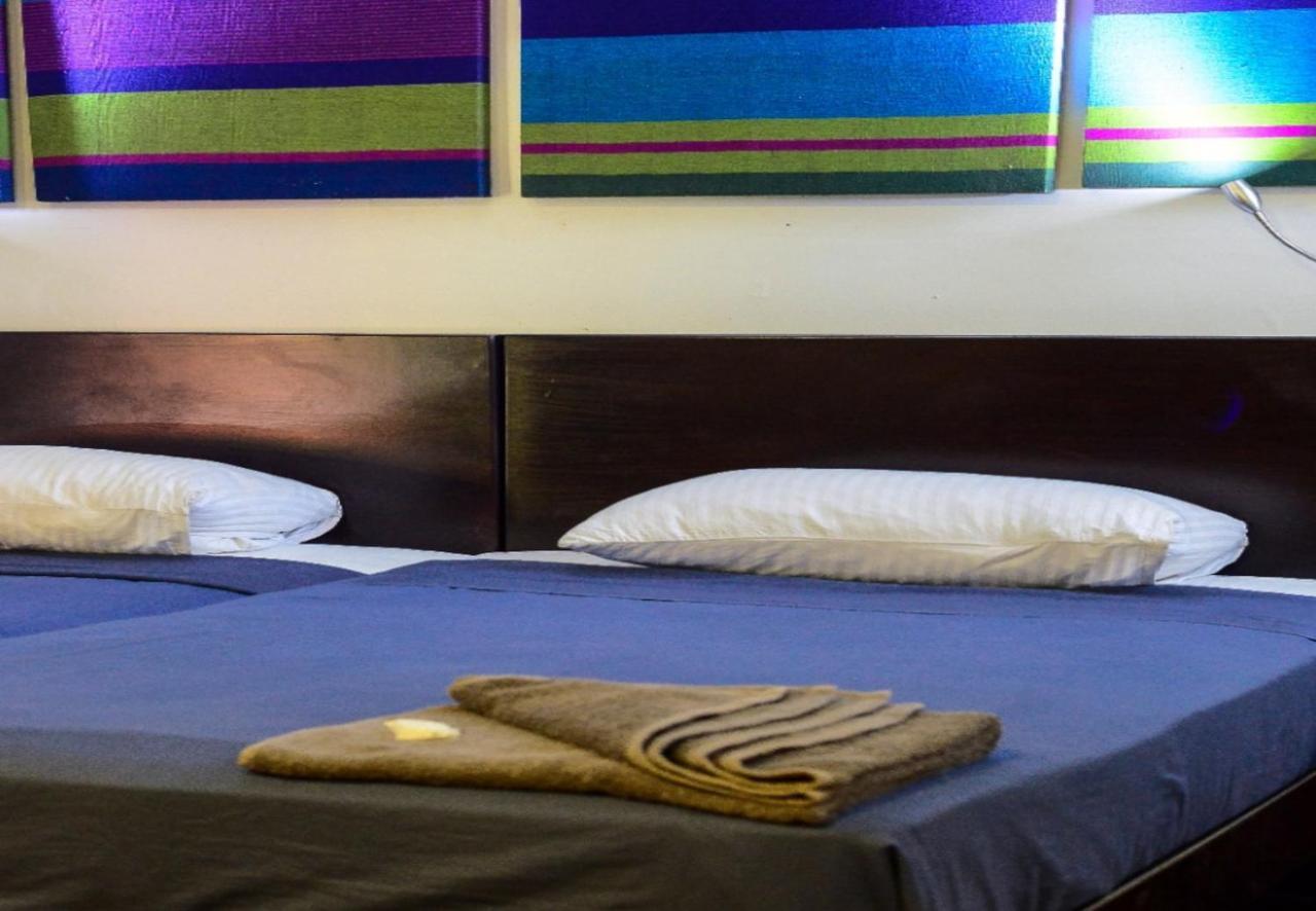 Hangover Hostels ミリッサ エクステリア 写真