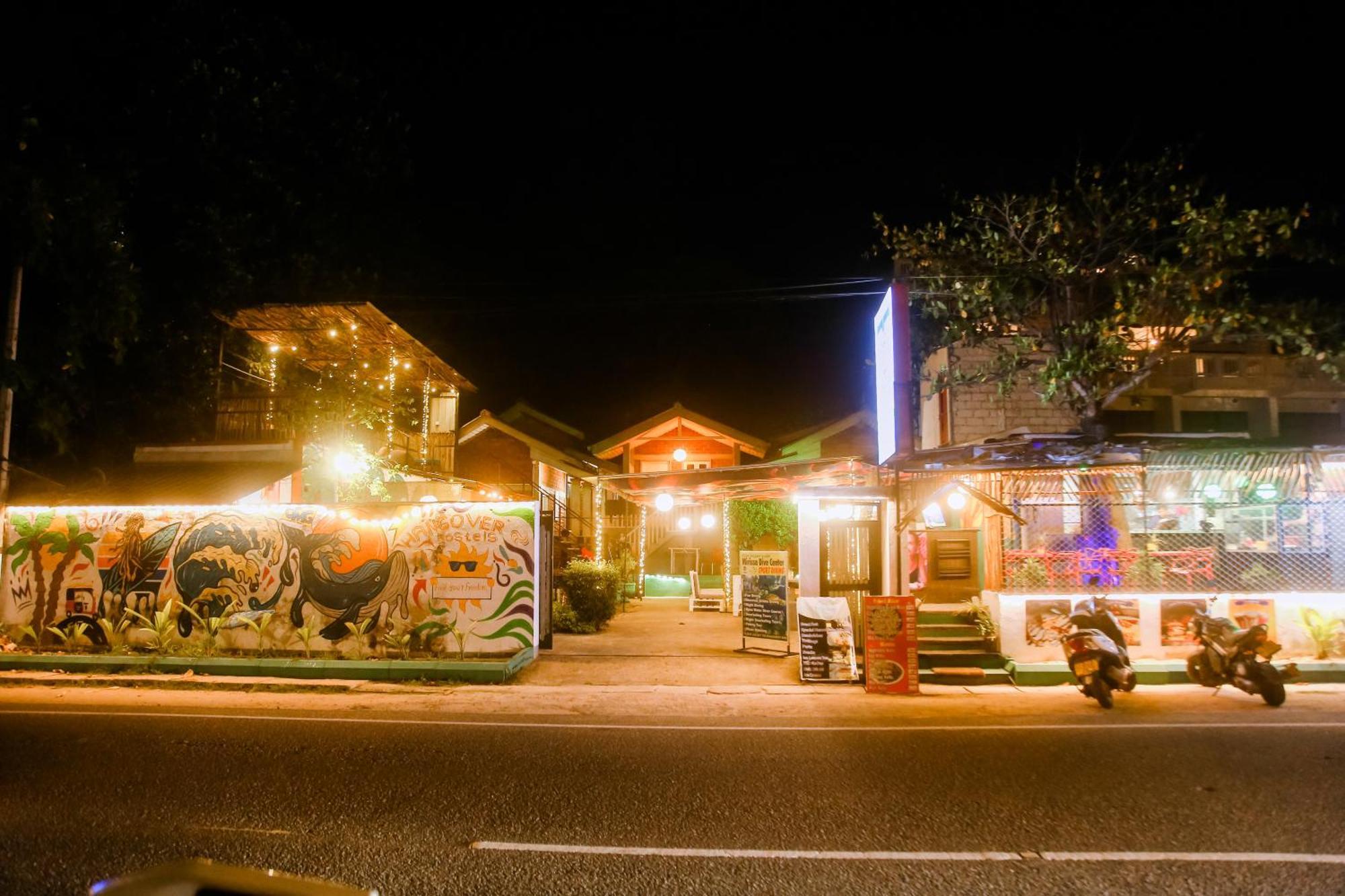 Hangover Hostels ミリッサ エクステリア 写真