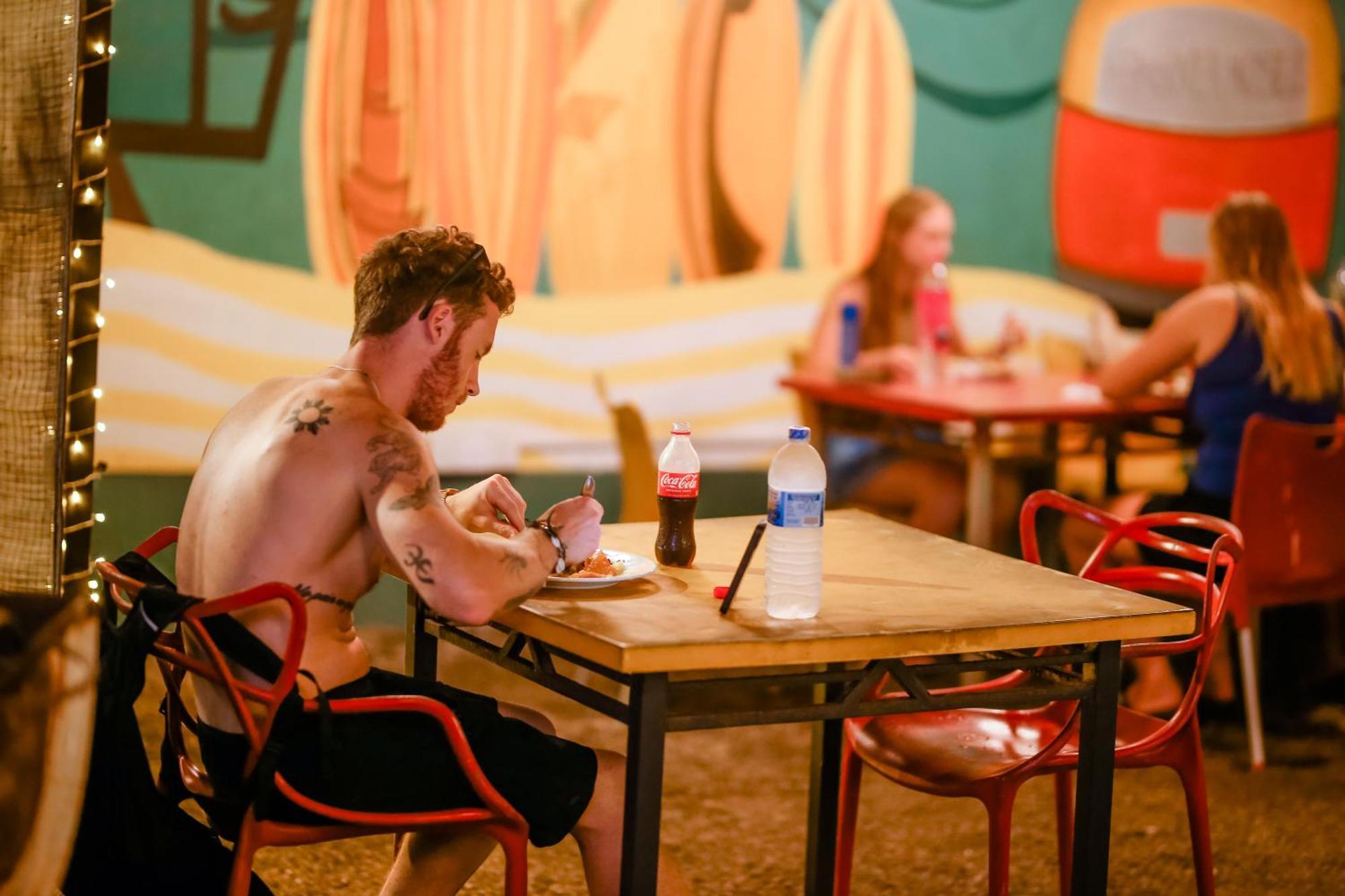 Hangover Hostels ミリッサ エクステリア 写真
