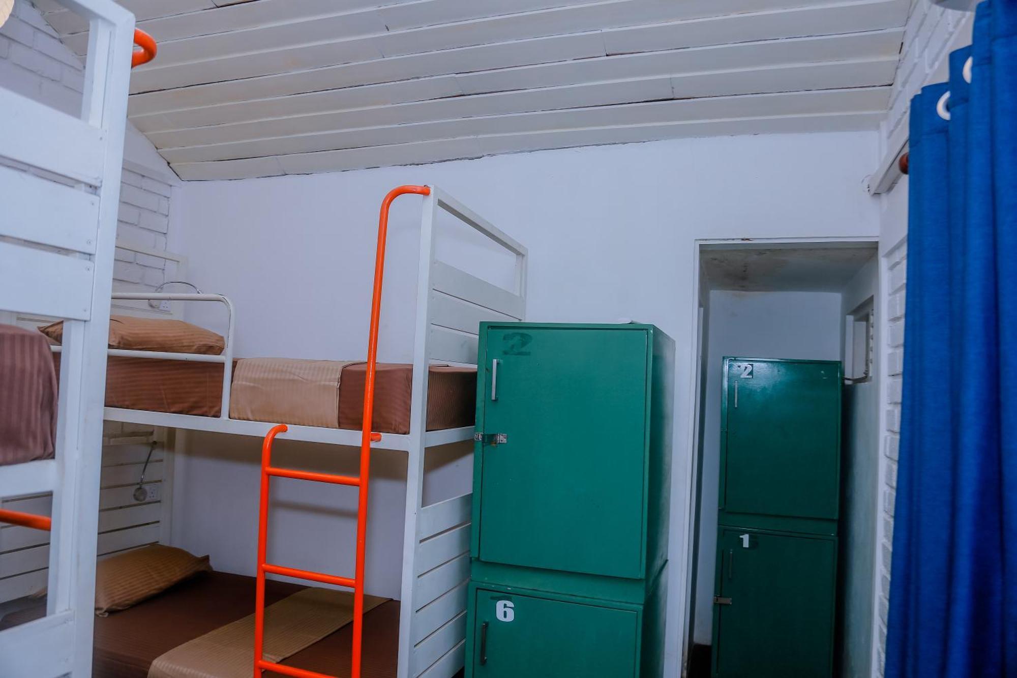 Hangover Hostels ミリッサ エクステリア 写真