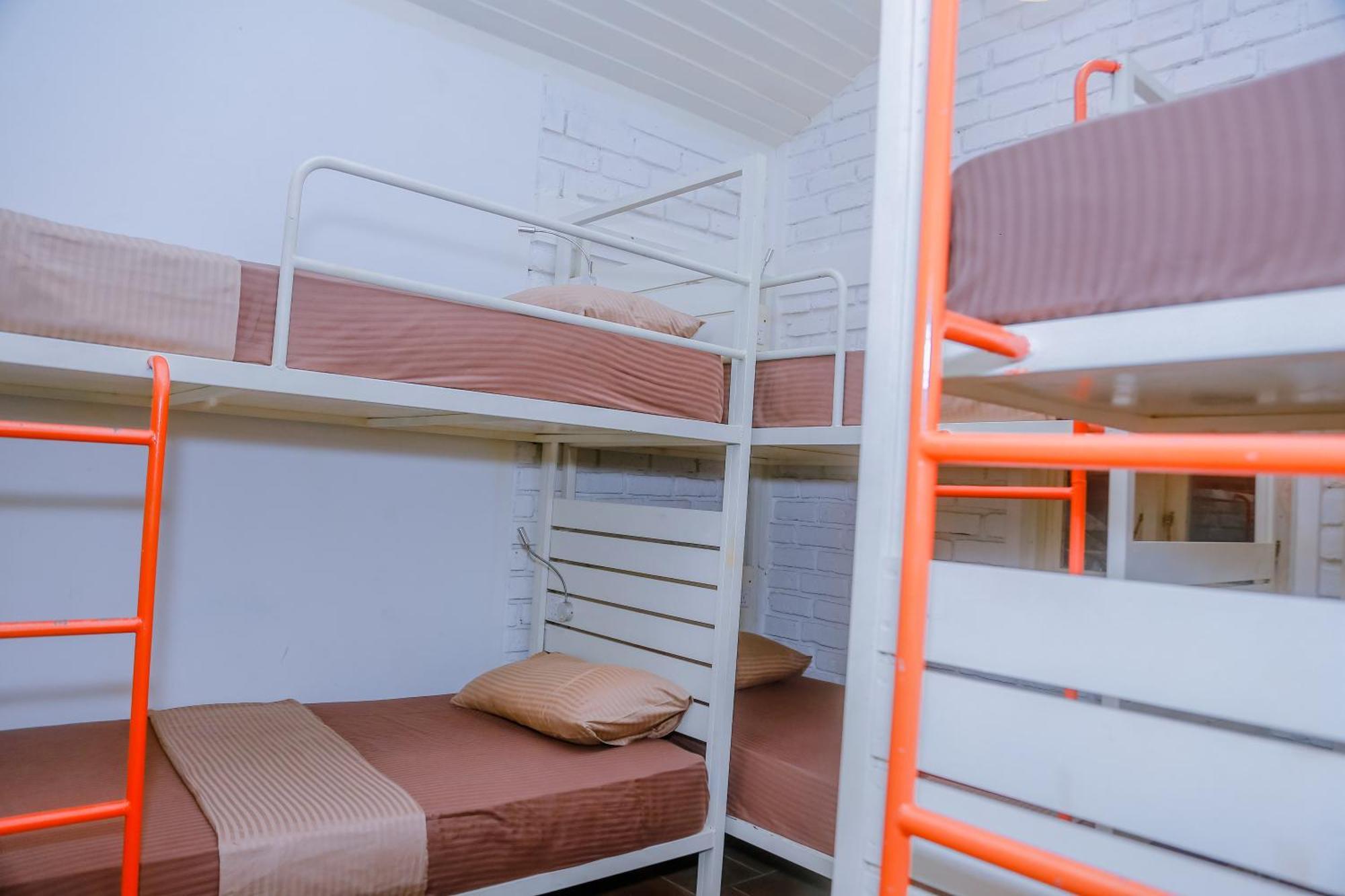 Hangover Hostels ミリッサ エクステリア 写真